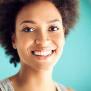 Your cosmetic dentist in Wichita Falls offers professional teeth whitening.