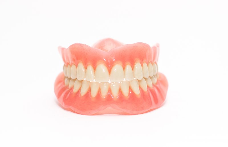 picture of a pair of dentures